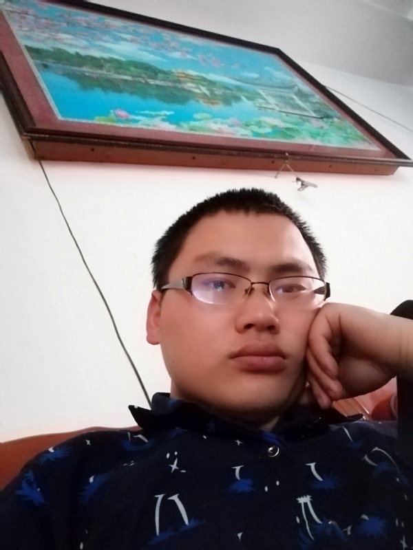 90男孩的第一张照片--漳州婚介网