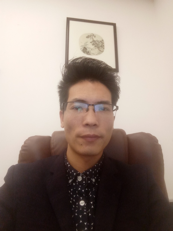 爱也要以诚相待的第一张照片--漳州婚介网