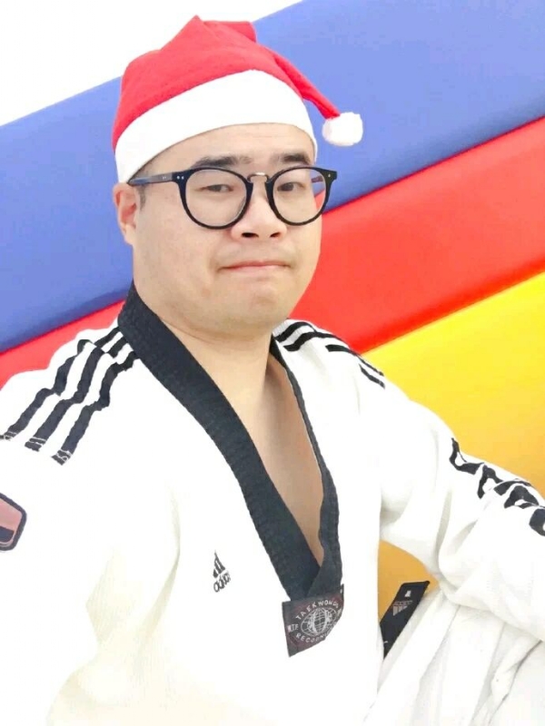 何当重相见的第一张照片--漳州婚介网