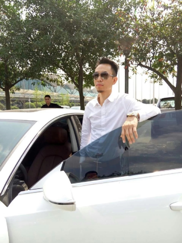杨岳的第一张照片--漳州婚介网