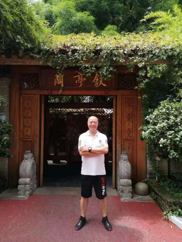 李国伟的第四张照片--漳州婚介网