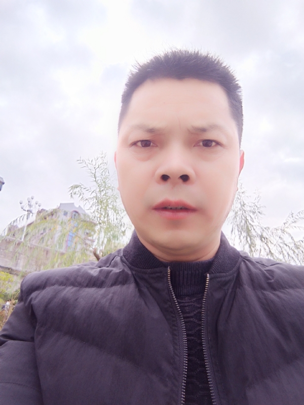 随缘的第一张照片--漳州婚介网