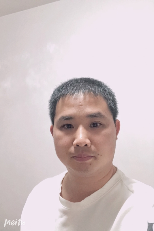 小梁的第一张照片--漳州婚介网