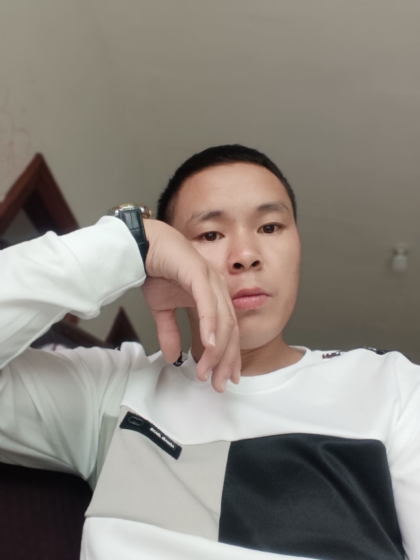 冷漠的第一张照片--漳州婚介网