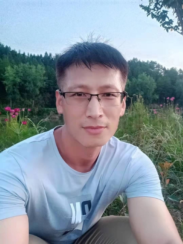 零零柒的第一张照片--漳州婚介网