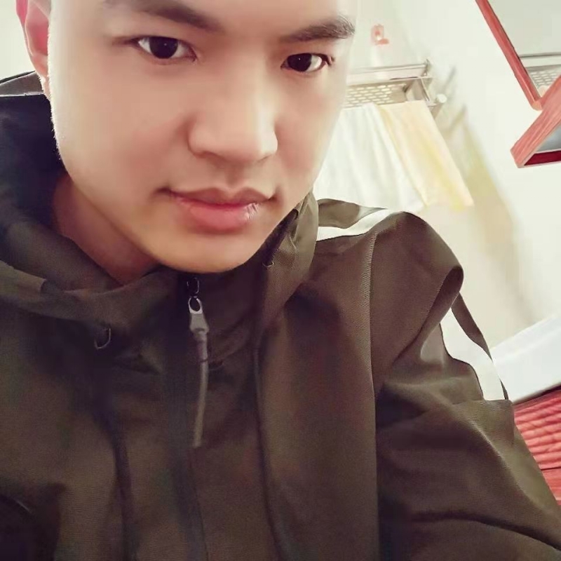 高大上的宅男的第一张照片--漳州婚介网