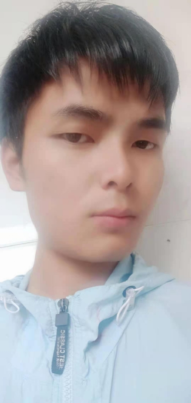 安静的男生的第一张照片--漳州婚介网