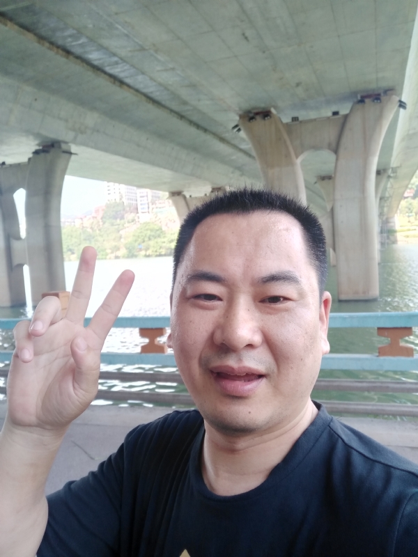 上人的第一张照片--漳州婚介网