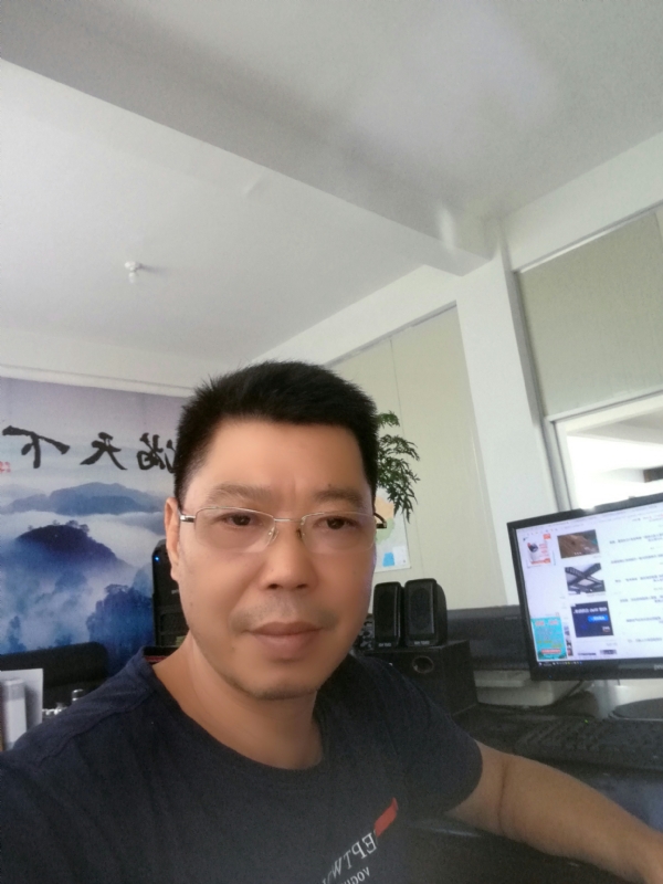 心平气和的第一张照片--漳州婚介网