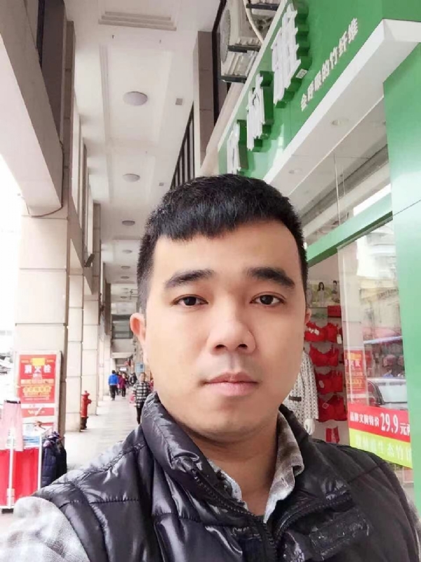 小小怪兽的第一张照片--漳州婚介网