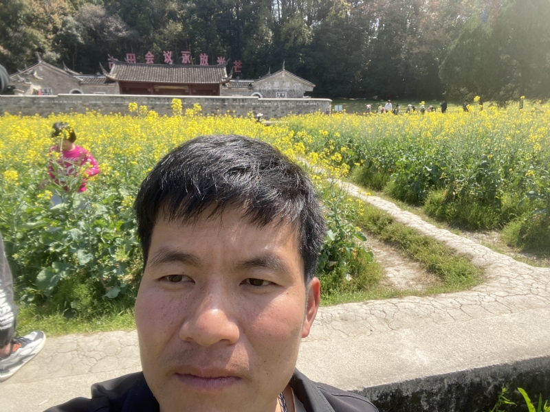 开心的第一张照片--漳州婚介网