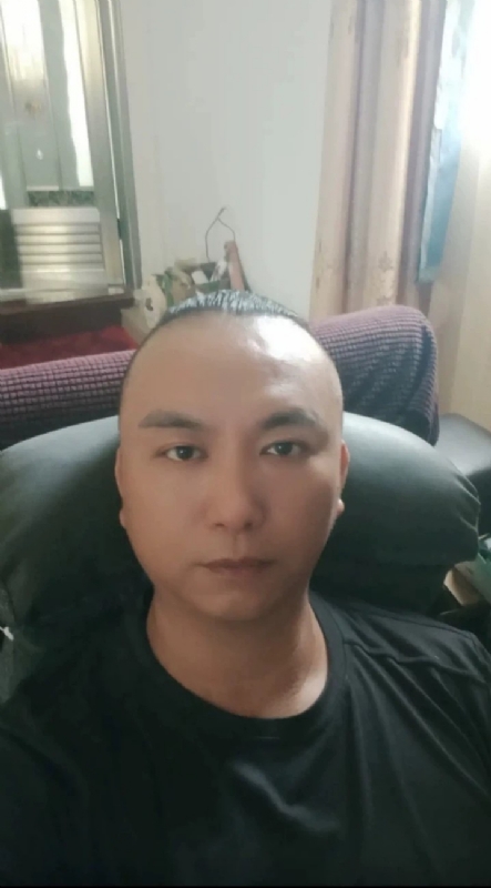施逸森的第一张照片--漳州婚介网