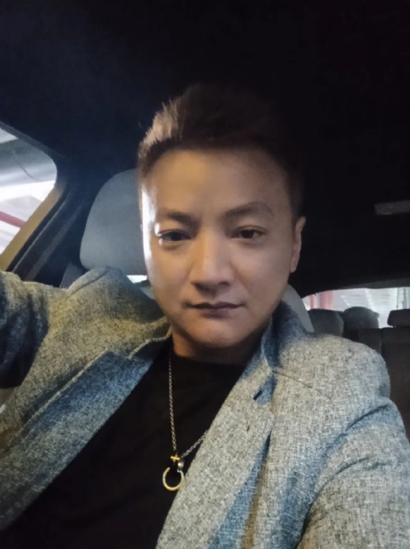 夜、有雨敲窗的第三张照片--漳州婚介网