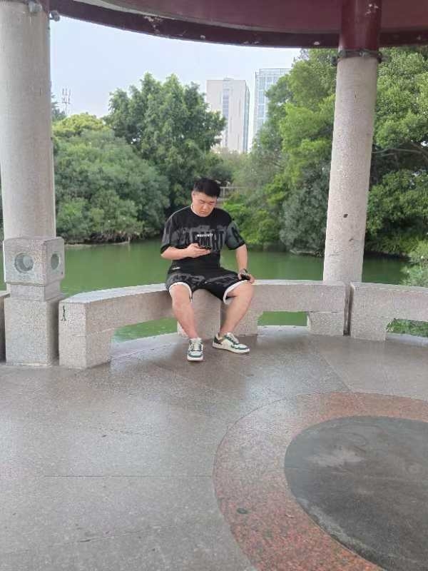 不善挽留的第二张照片--漳州婚介网