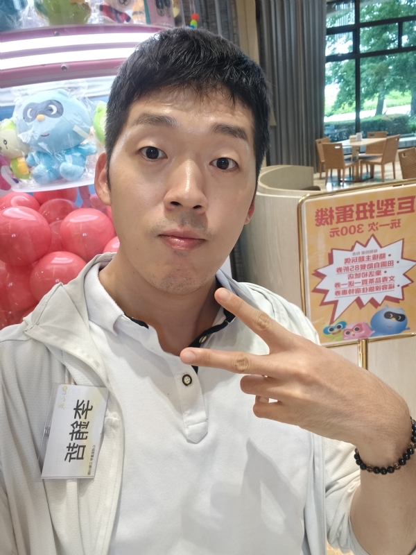 銪哲的第一张照片--漳州婚介网